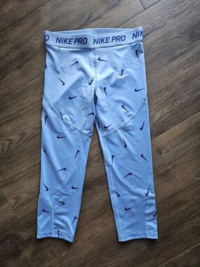 Girls Sz L Nike Blue Dri-FIT Capris